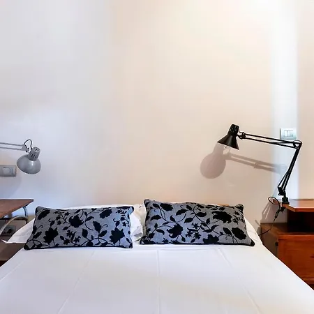 Velluti Apartment *