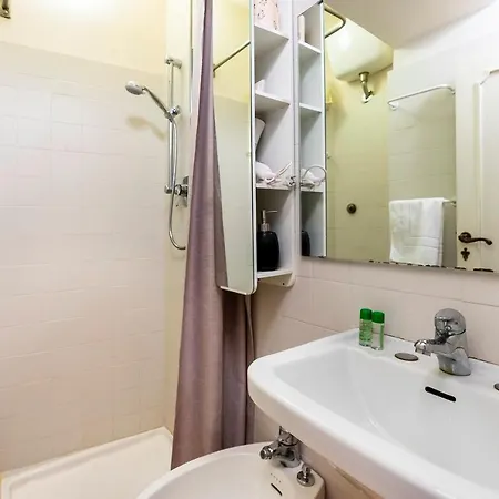 Velluti Apartment *